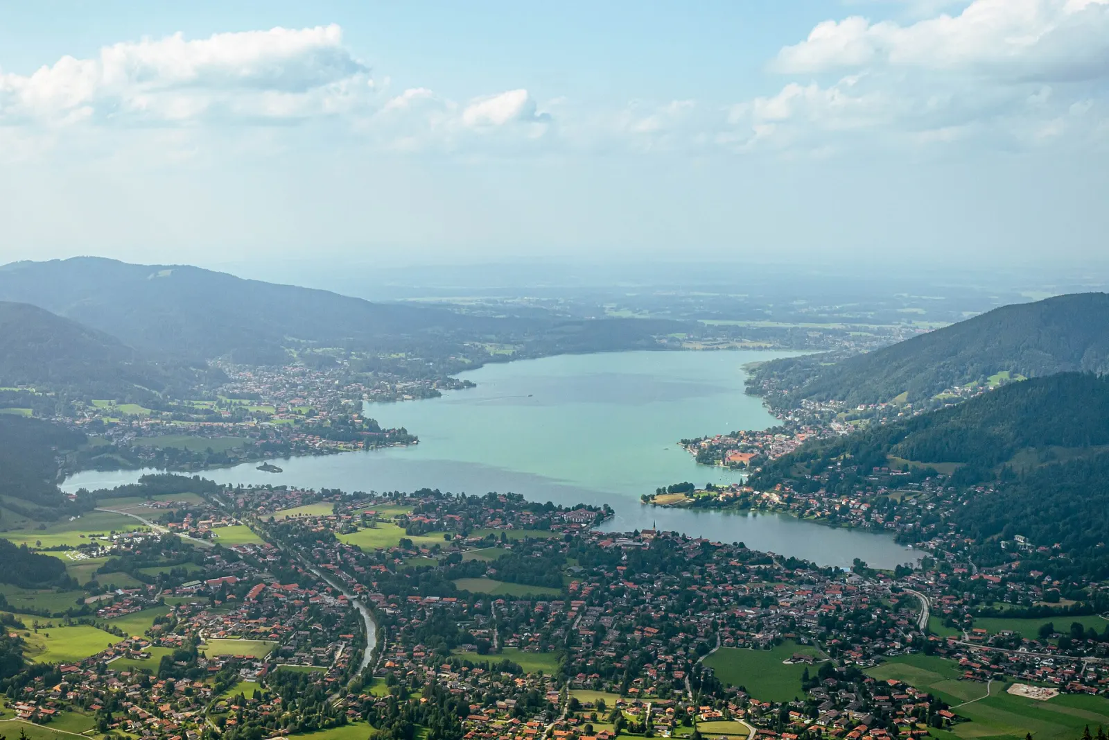 De Tegernsee van bovenaf